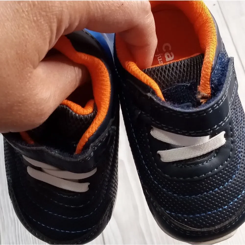 (19-3969) Carter's Shoes Sz 3